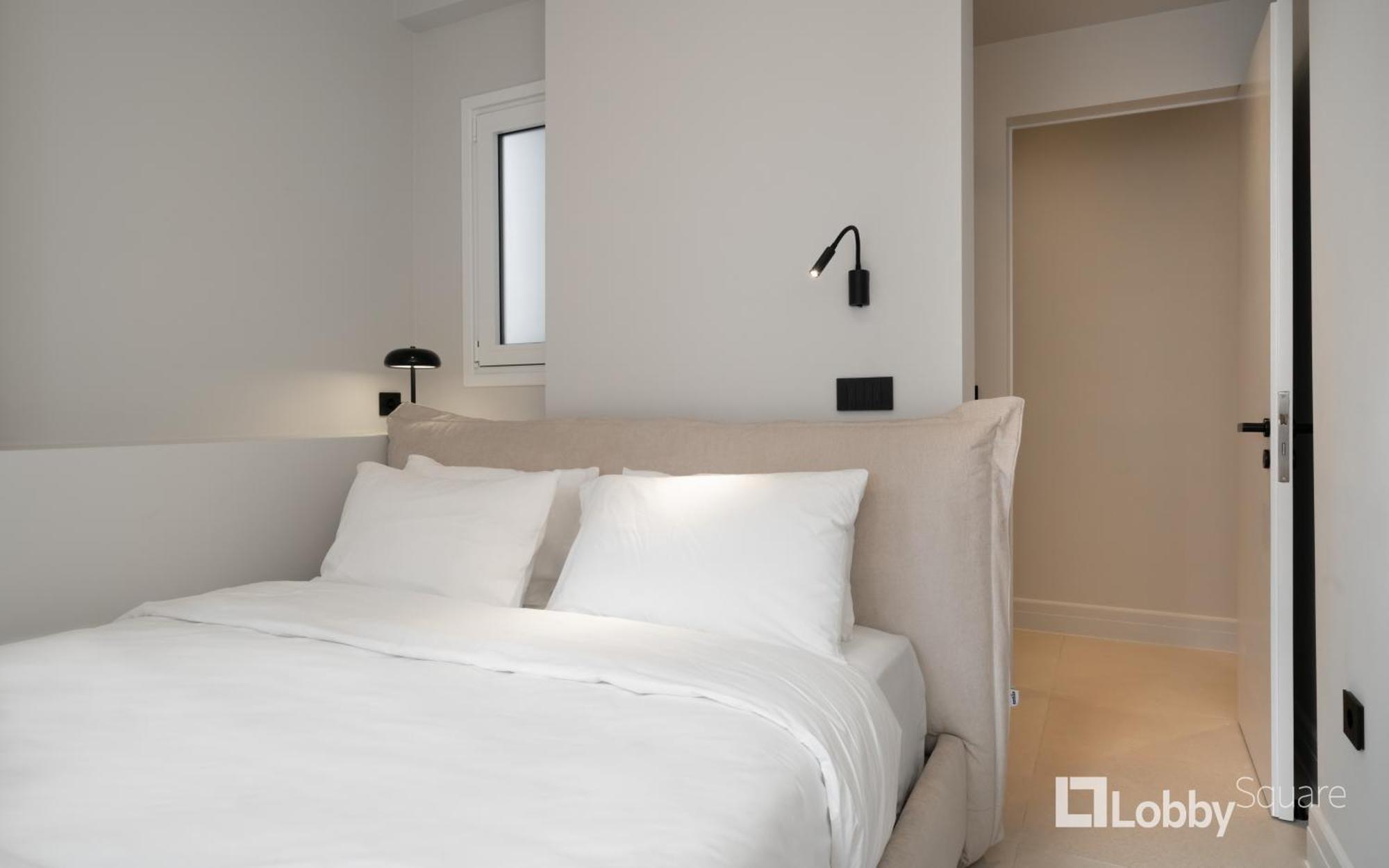 Muse Apartment By Lobbysquare Aten Exteriör bild