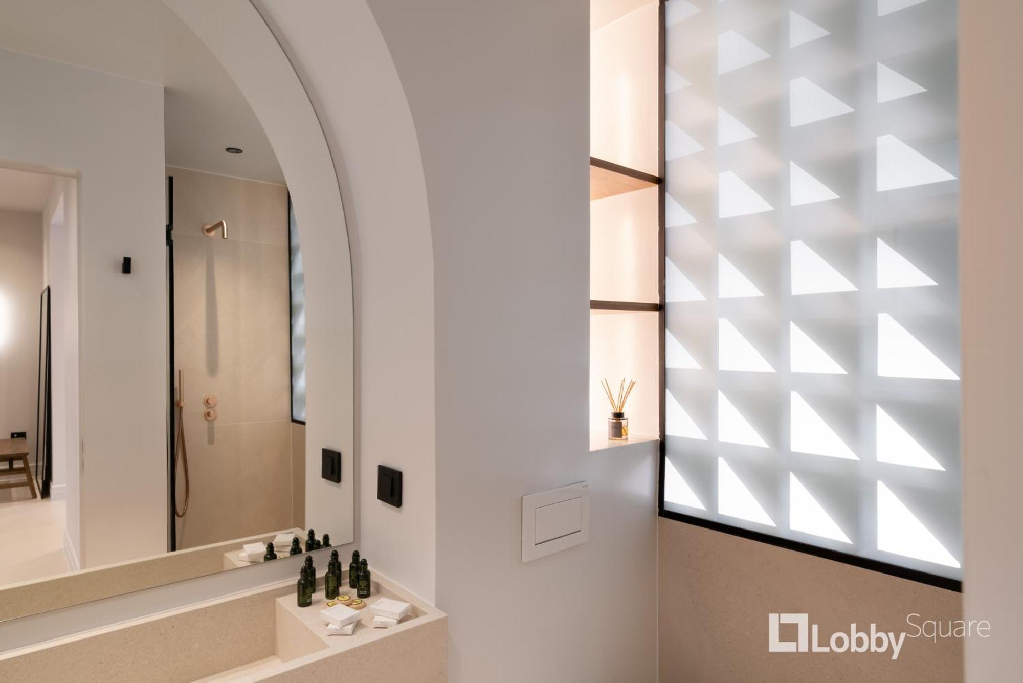 Muse Apartment By Lobbysquare Aten Exteriör bild