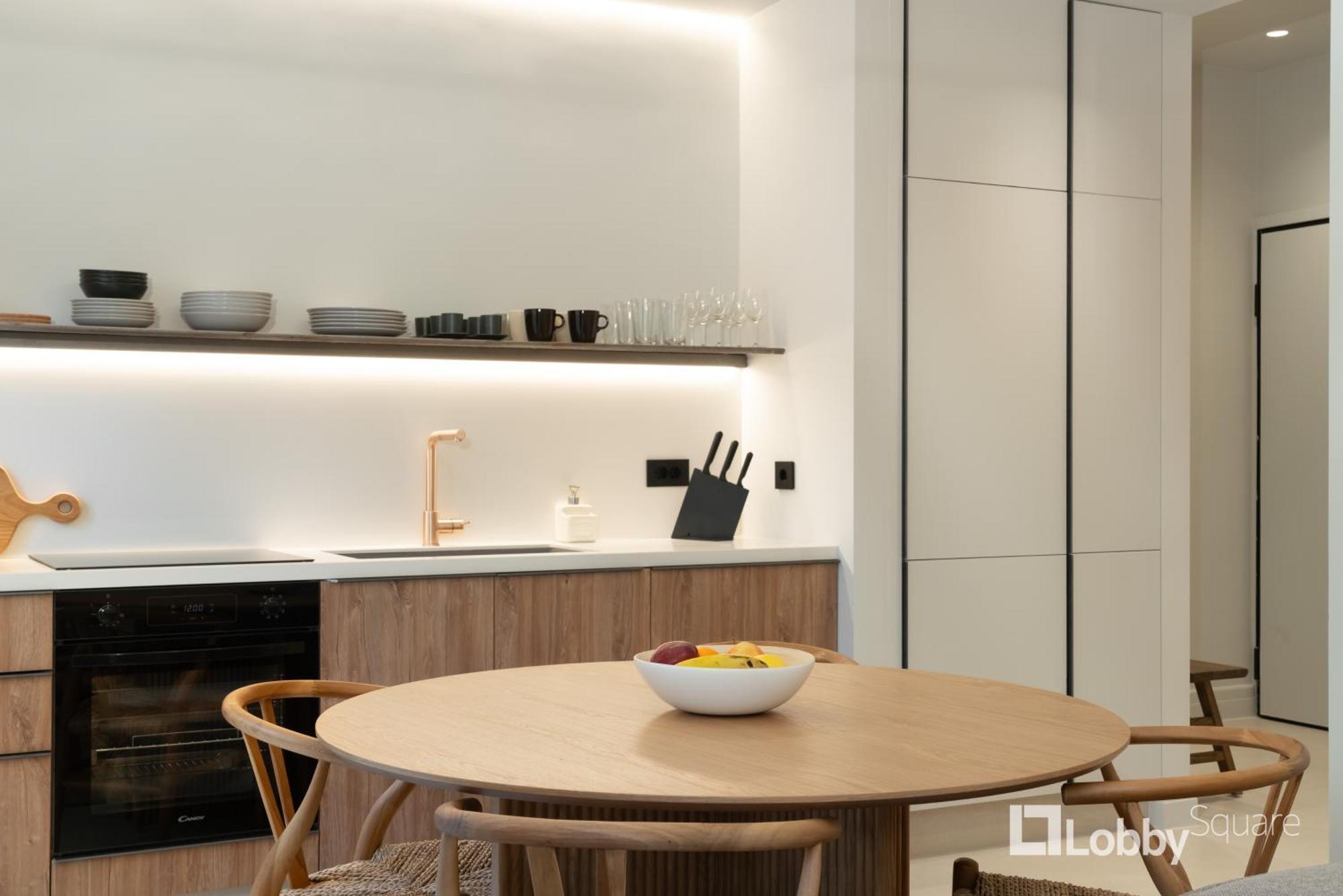 Muse Apartment By Lobbysquare Aten Exteriör bild